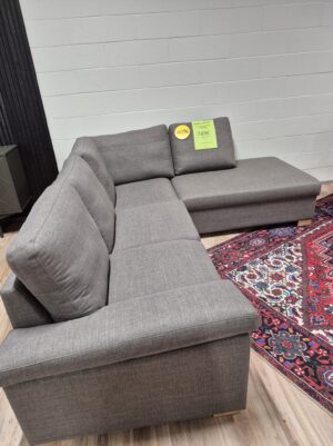 Laura nurgadiivanvoodi